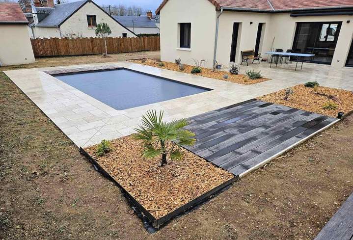 Aménagements extérieurs : clôtures, arrosage, éclairage